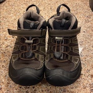 Little boys waterproof Keen hiking boots